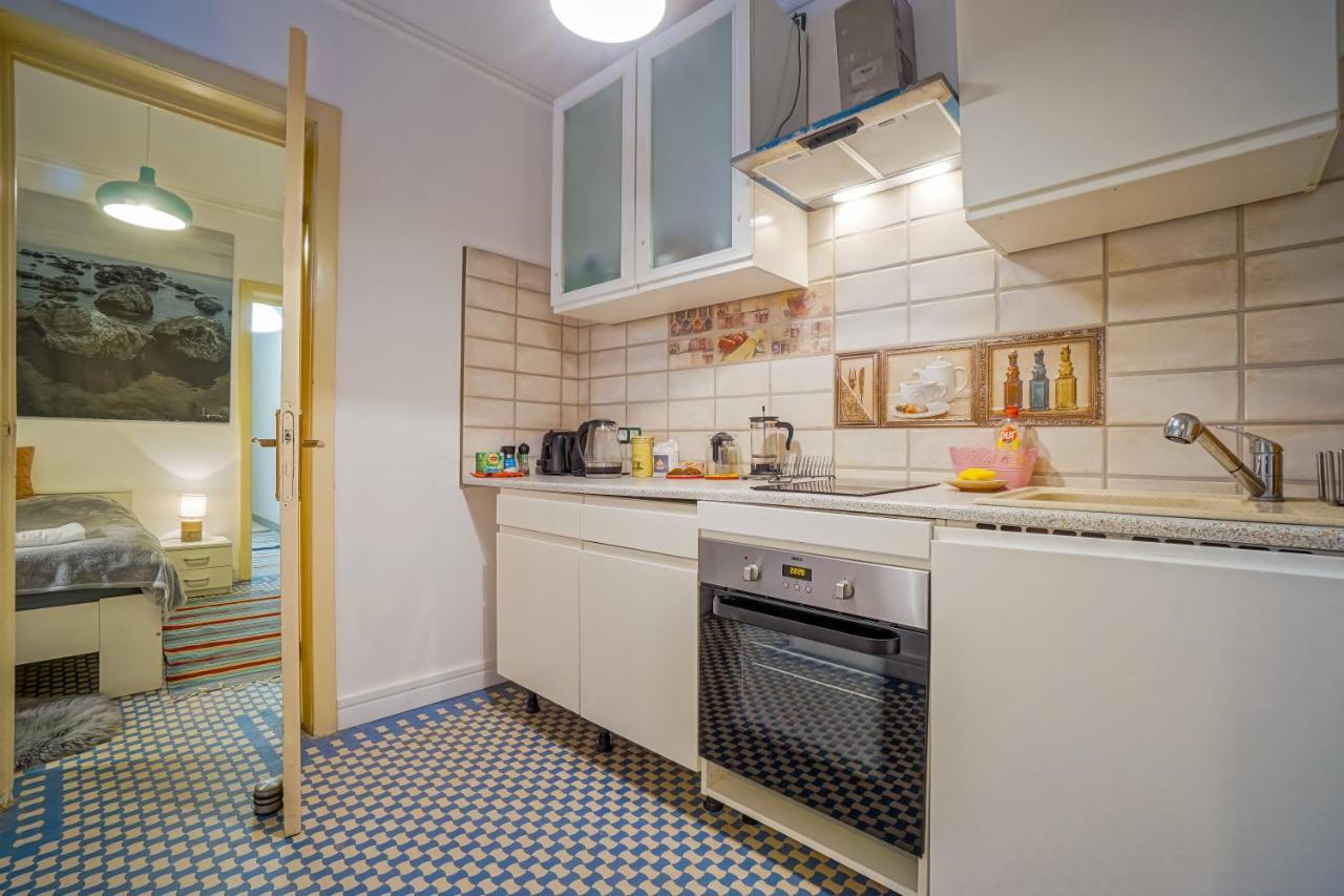 Victoriei Blue Apartment Bukares Bagian luar foto