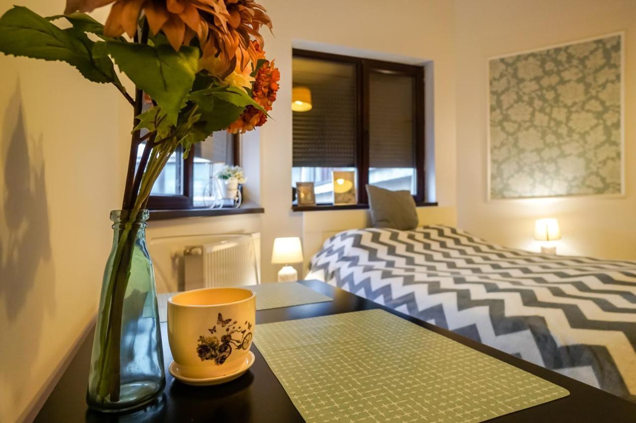 Victoriei Blue Apartment Bukares Bagian luar foto